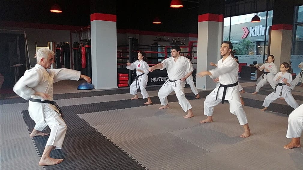 ANTRENMANDAN KARELER